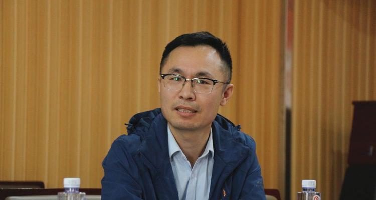 以镖人手游为主题的长峰和霸钧，究竟谁更厉害（相对实力对比及技能特点分析）