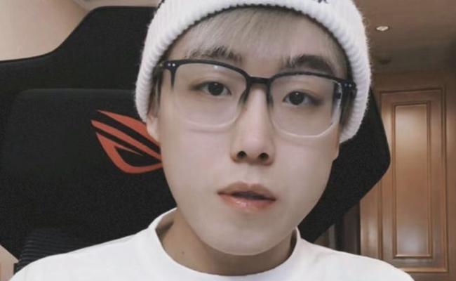 陈泽闪击在英雄联盟中如何触发？有什么技巧吗？
