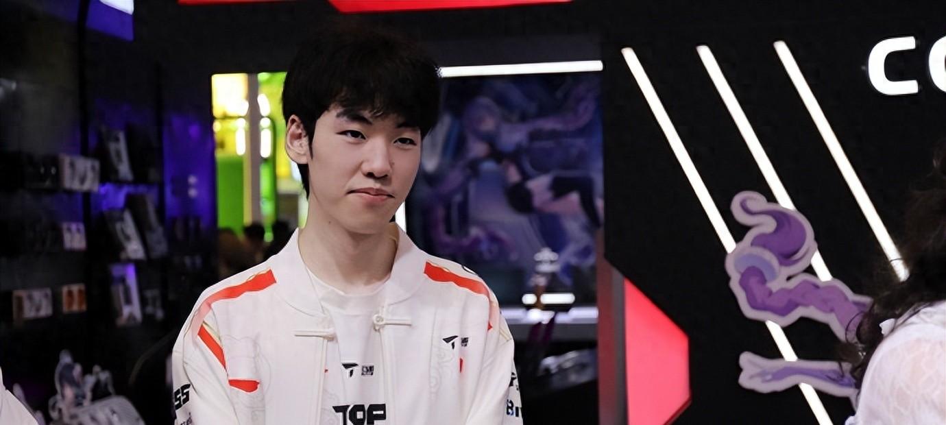 LOL世界冠军AD复出！自降身价打次级联赛，FoFo被TLN优化再次失业