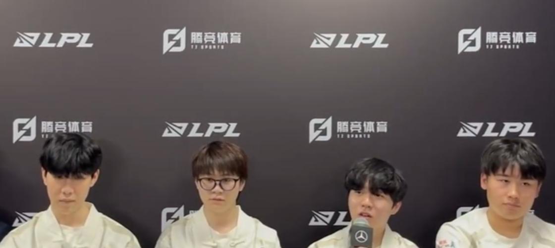 【雷竞技资讯：零封We后Rookie暗示杰杰彻底没了！Wei比四叔强太多】图2